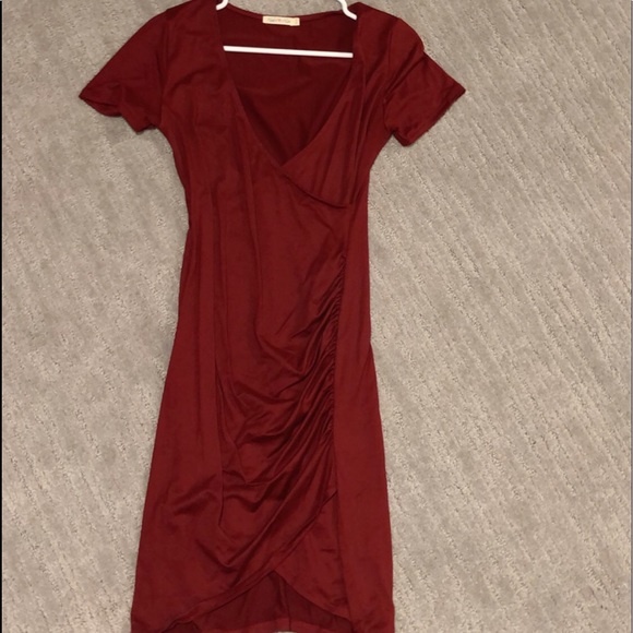 Burgundy stretchy dress - Picture 2 of 2